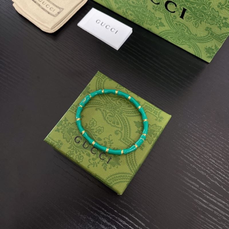 G*u*i bracelets